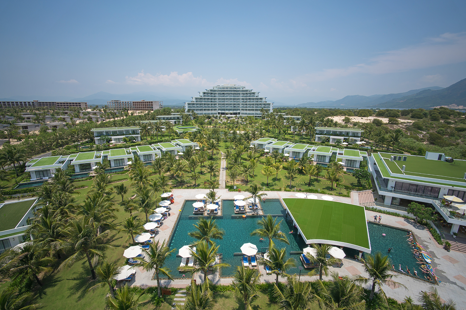 Cam Ranh Riviera Beach Resort & Spa