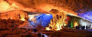 Sung Sot Cave - Surprise Cave