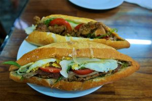 bánh mì phượng