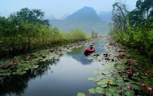 suối yến chùa hương