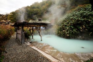 suối nước nóng ở Honshu