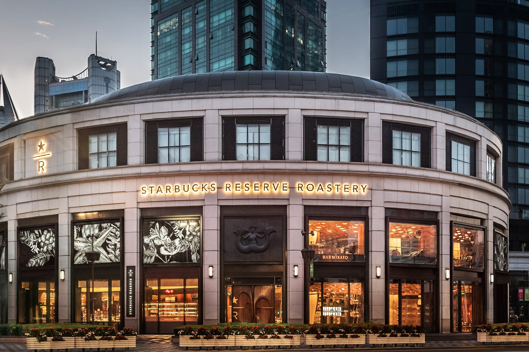 Starbucks Thuong Hai (1)