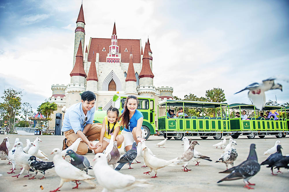 Káº¿t quáº£ hÃ¬nh áº£nh cho Vinpearl land PhÃº Quá»c