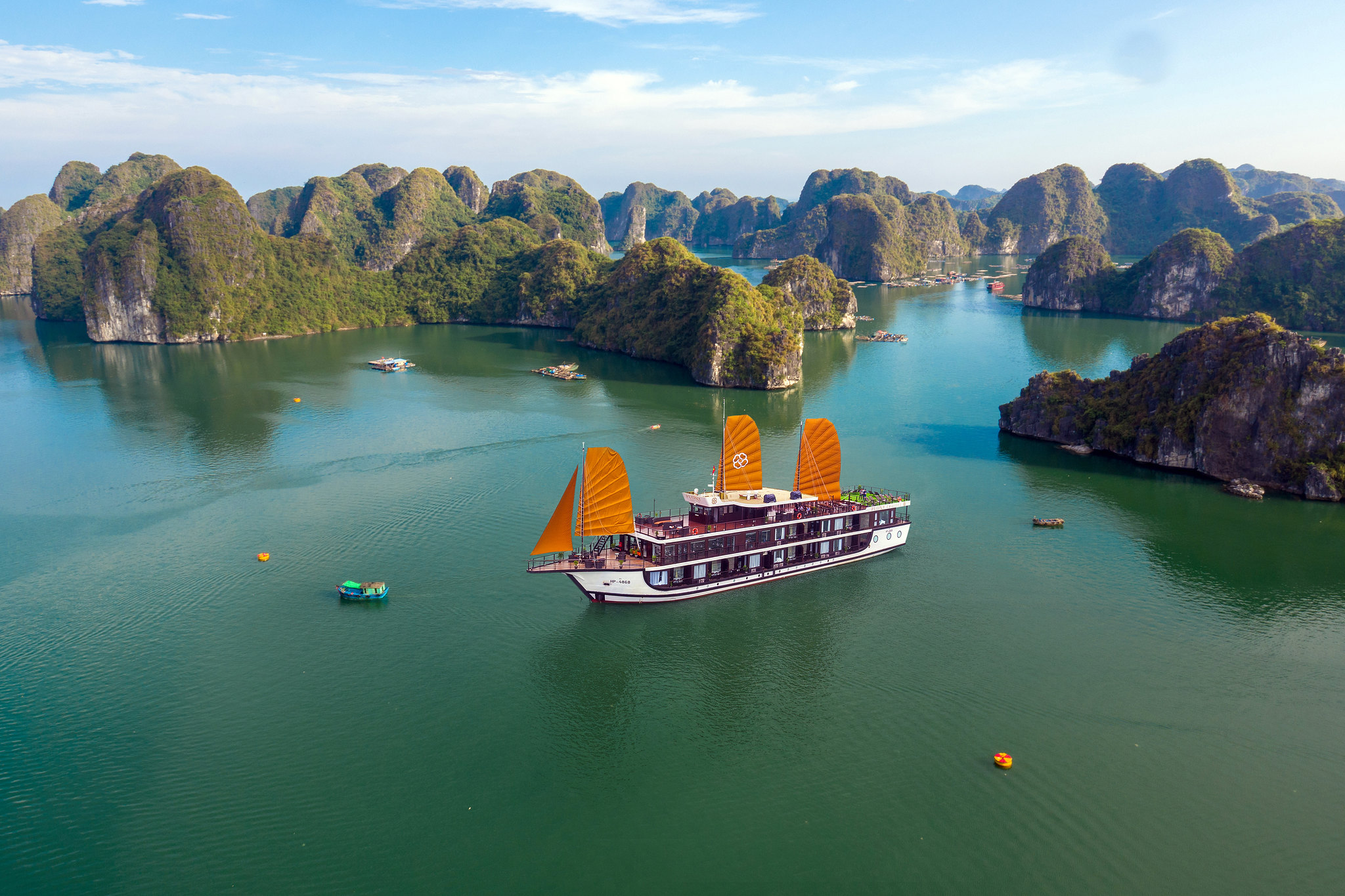 Peony Cruises Halong