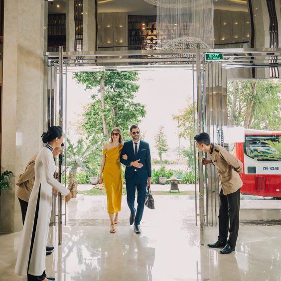Central Luxury Halong Hotel Lobby