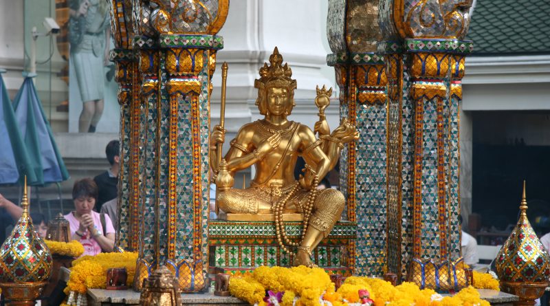 Erawan temple bangkok thái lan
