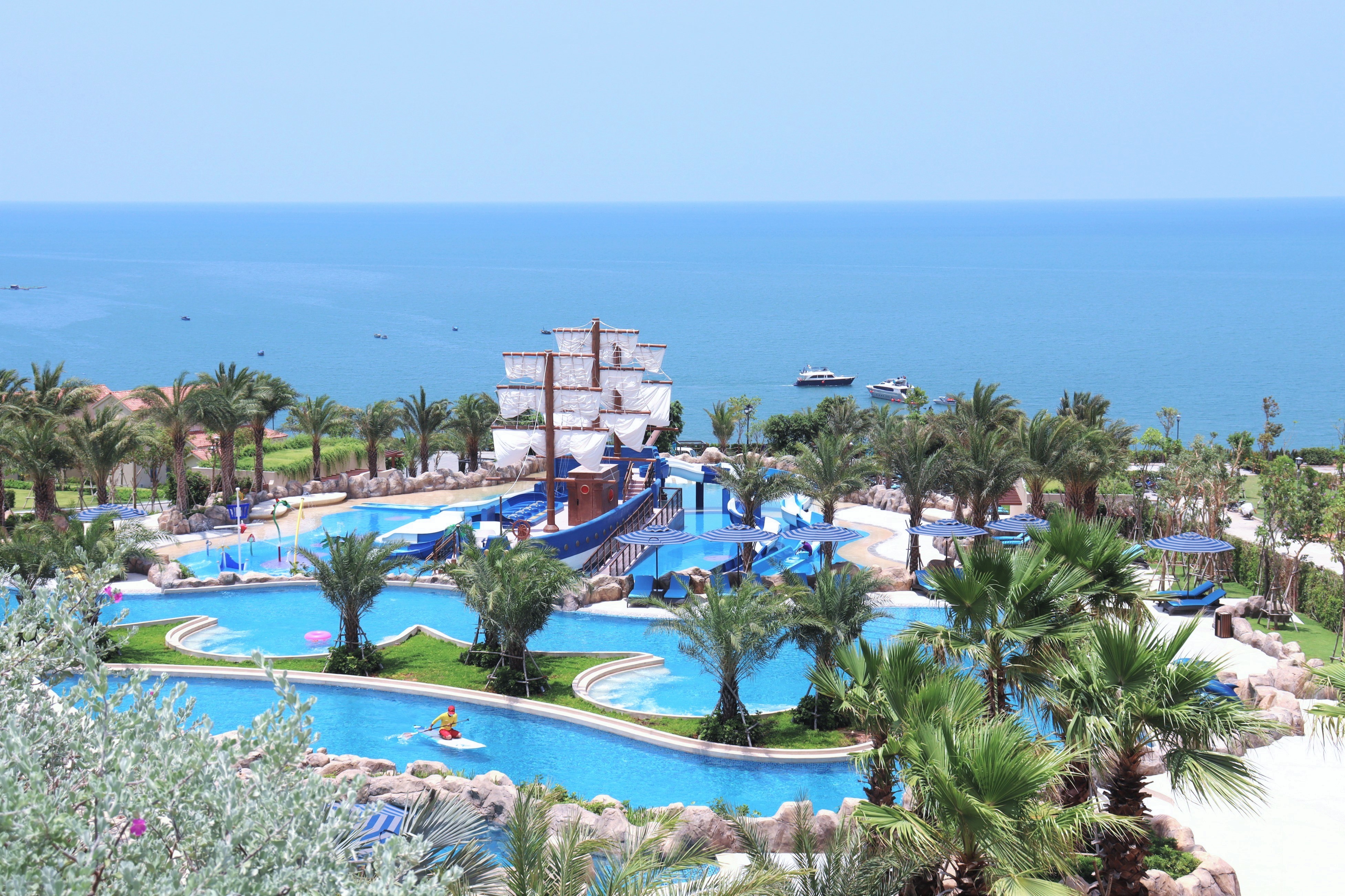 Centara Mirage Resort Mui Ne Pool