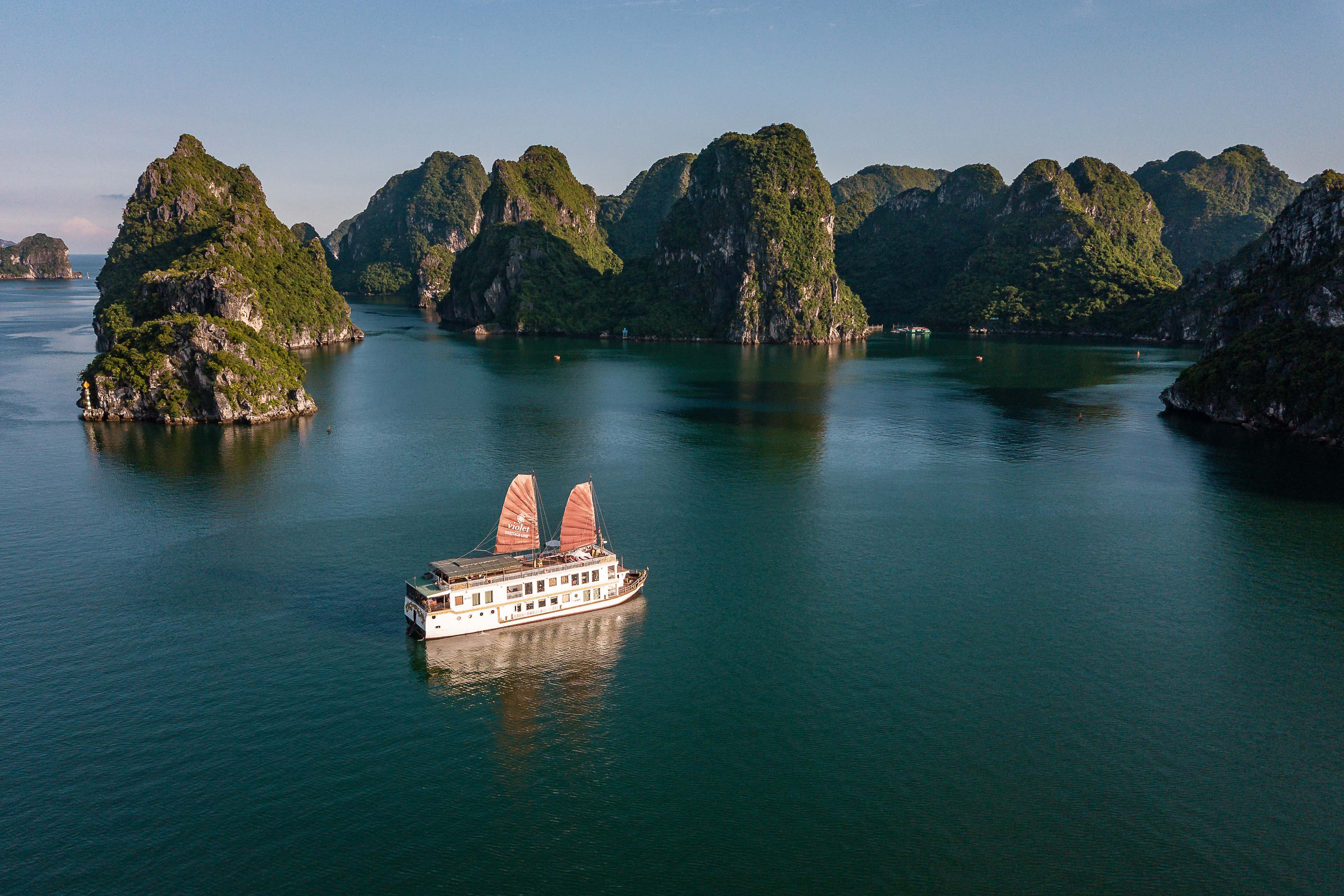 Heritage Line Halong Bay Violet Ship 4