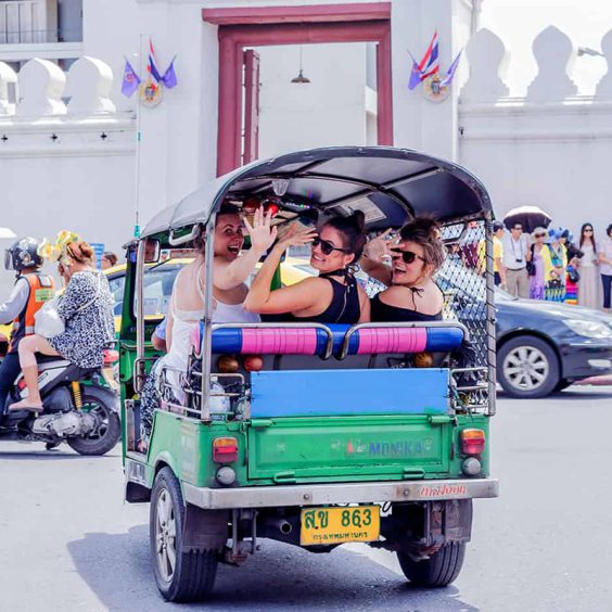 tuk tuk in bangkok